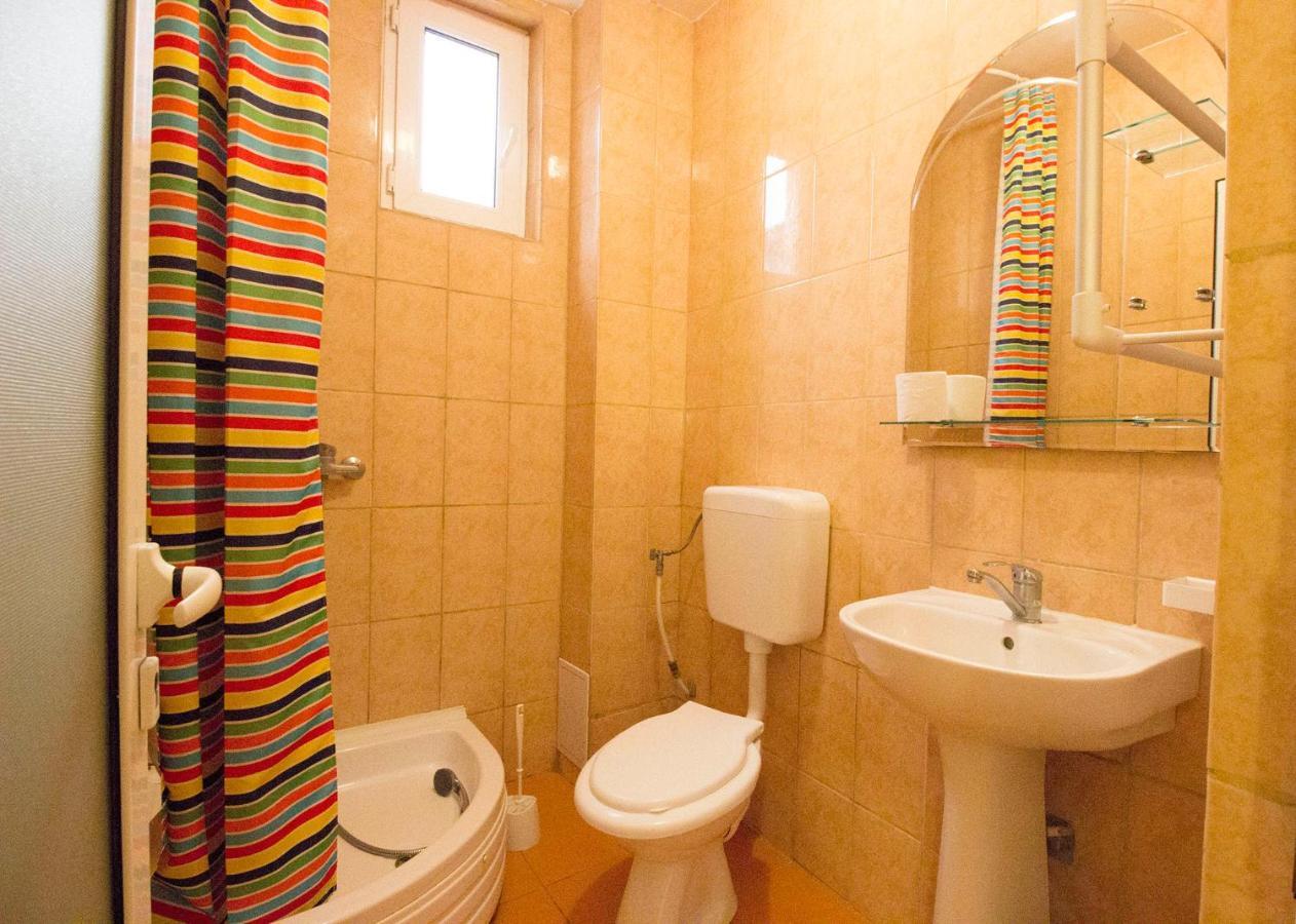 Vila Leonard Hotel Costinesti Ngoại thất bức ảnh