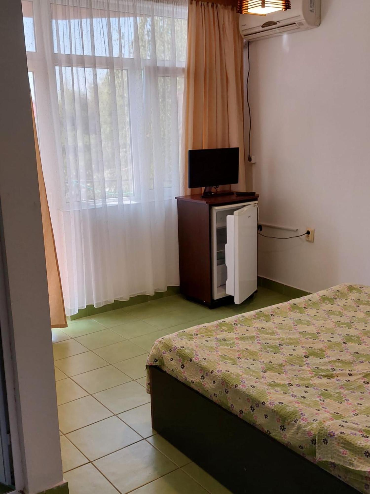 Vila Leonard Hotel Costinesti Ngoại thất bức ảnh